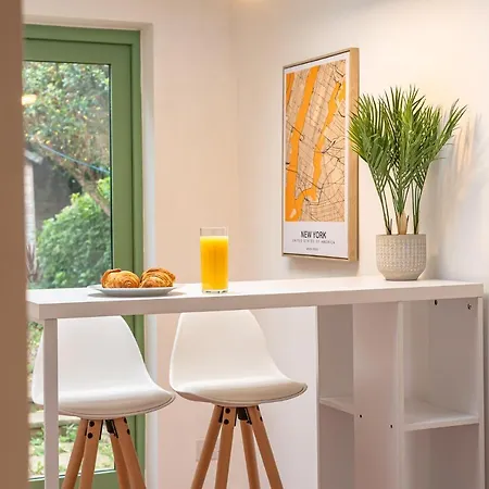 Cosy 2 Bedroom Reading House Sleeps 6 - With Free Wifi & Garden By Roost Accommodation Exterior photo